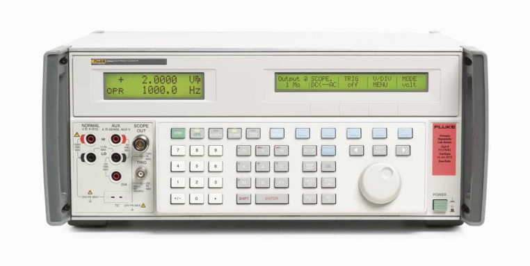 Fluke 5502A/3 240 Калибратор с опцией калибровки осциллографов с частотой 300МГц