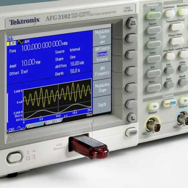 Генератор сигналов AFG3011