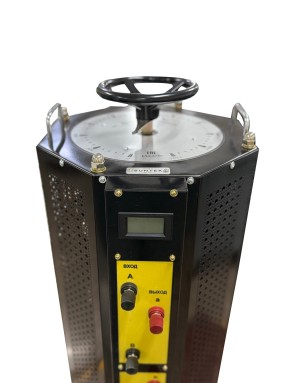 ЛАТР SUNTEK 45000 ВА диапазон 0-520 Вольт (60А) трехфазный автотрансформатор - вид сверху