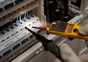 тестер fluke t150