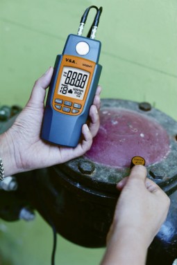 Толщиномер ультразвуковой VA-ТU8041 - измерение на объекте